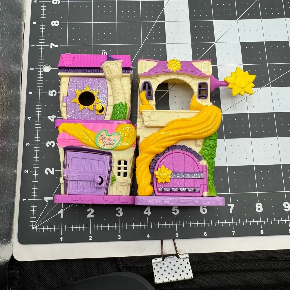 Disney Doorables Rapunzel‎ Tangled Playset Kids Purple Art Gallery Tower Houses